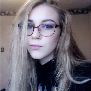 Meet your Posher, Hailey